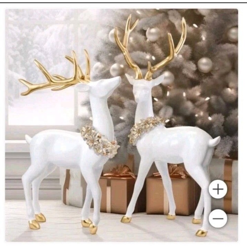 🦌✨ ELEGANT SET OF 2 WHITE CHRISTMAS DEER GREETERS – GOLD ANTLERS & WREATHS ✨🦌